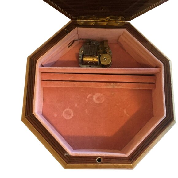 Vintage Reuge Swiss Music Jewelry Box Octagonal Design Floral Inlay & Velvet - Picture 7 of 15